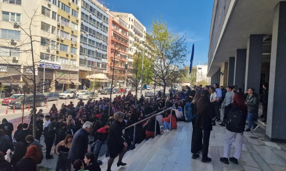 Αναβλήθηκε η δίκη των 49 συλληφθέντων από την αστυνομική επιχείρηση στο ΑΠΘ